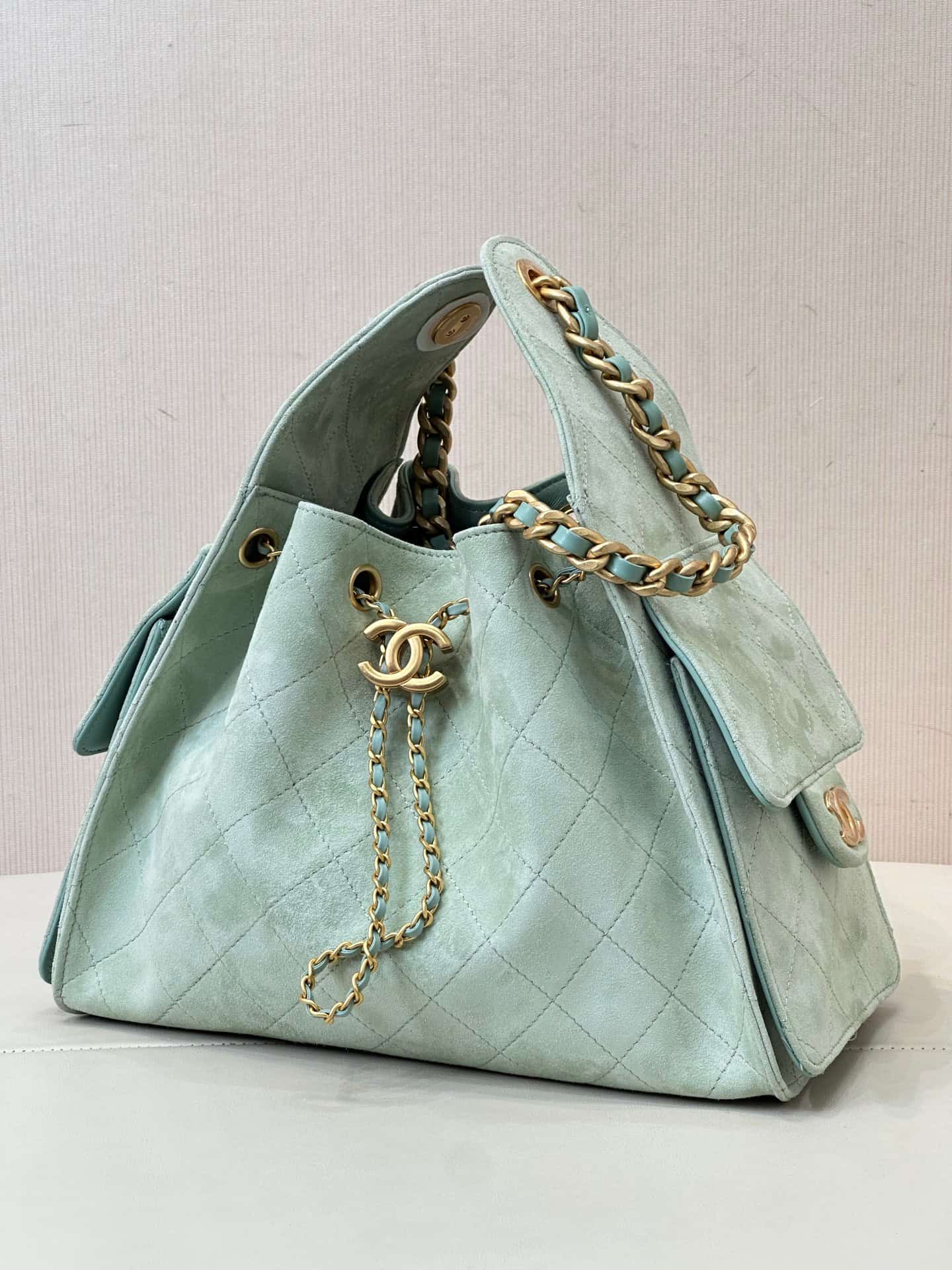 Chanel 25 Small Hobo handbag AS5293 Suede &Gold-tone Metal Green TOP