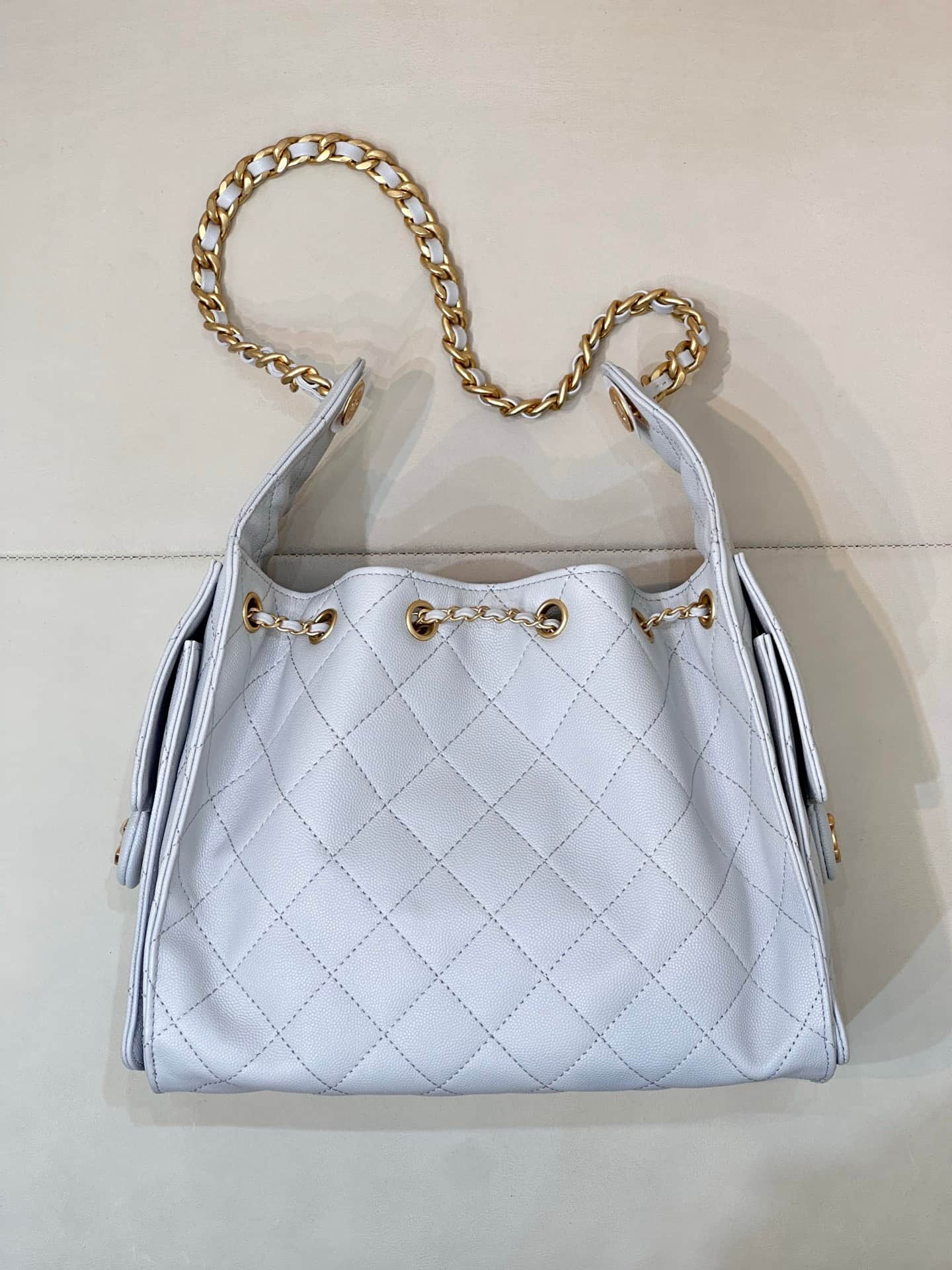 Chanel 25 Small Hobo handbag AS5293 Grained Calfskin & Gold-tone Metal Light Grey TOP