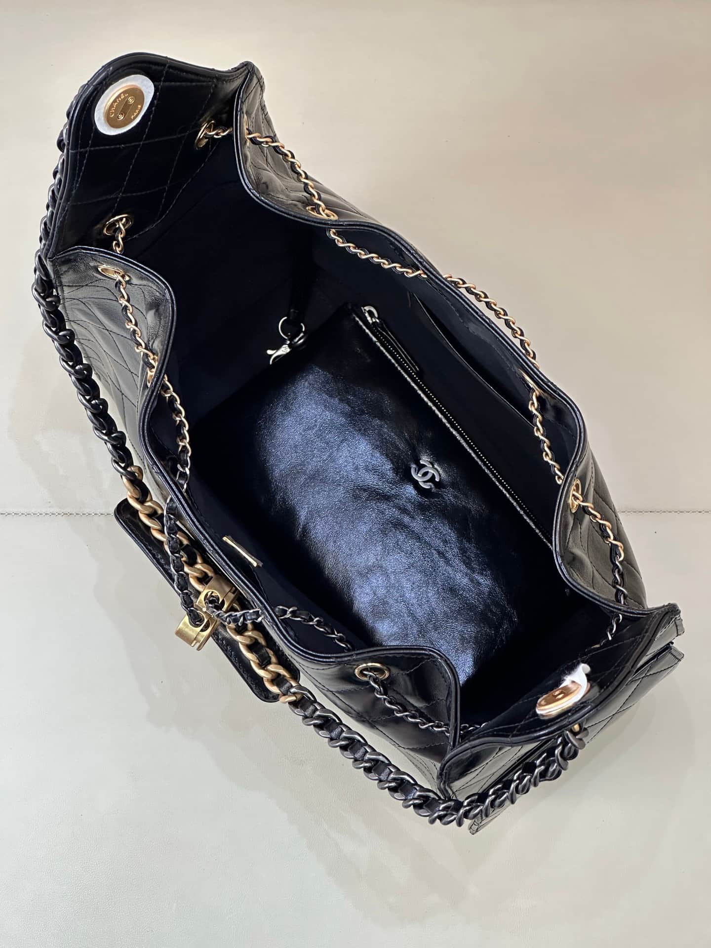 Chanel 25 Medium Hobo handbag AS5311 Shiny Calfskin  &Gold with Silver-tone Metal Black TOP