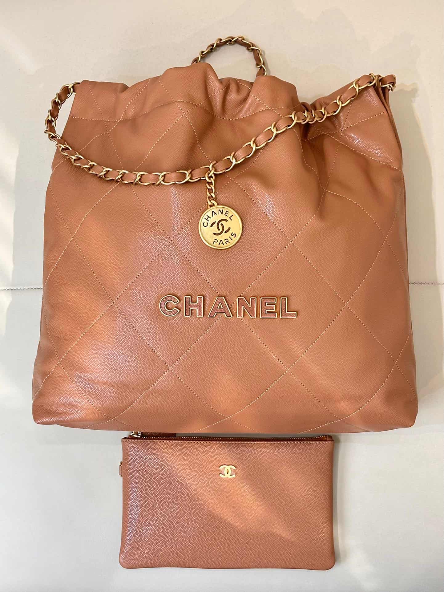 Chanel 22 Small handbag Shiny calfskin & gold-tone metal AS3260 Caramel TOP