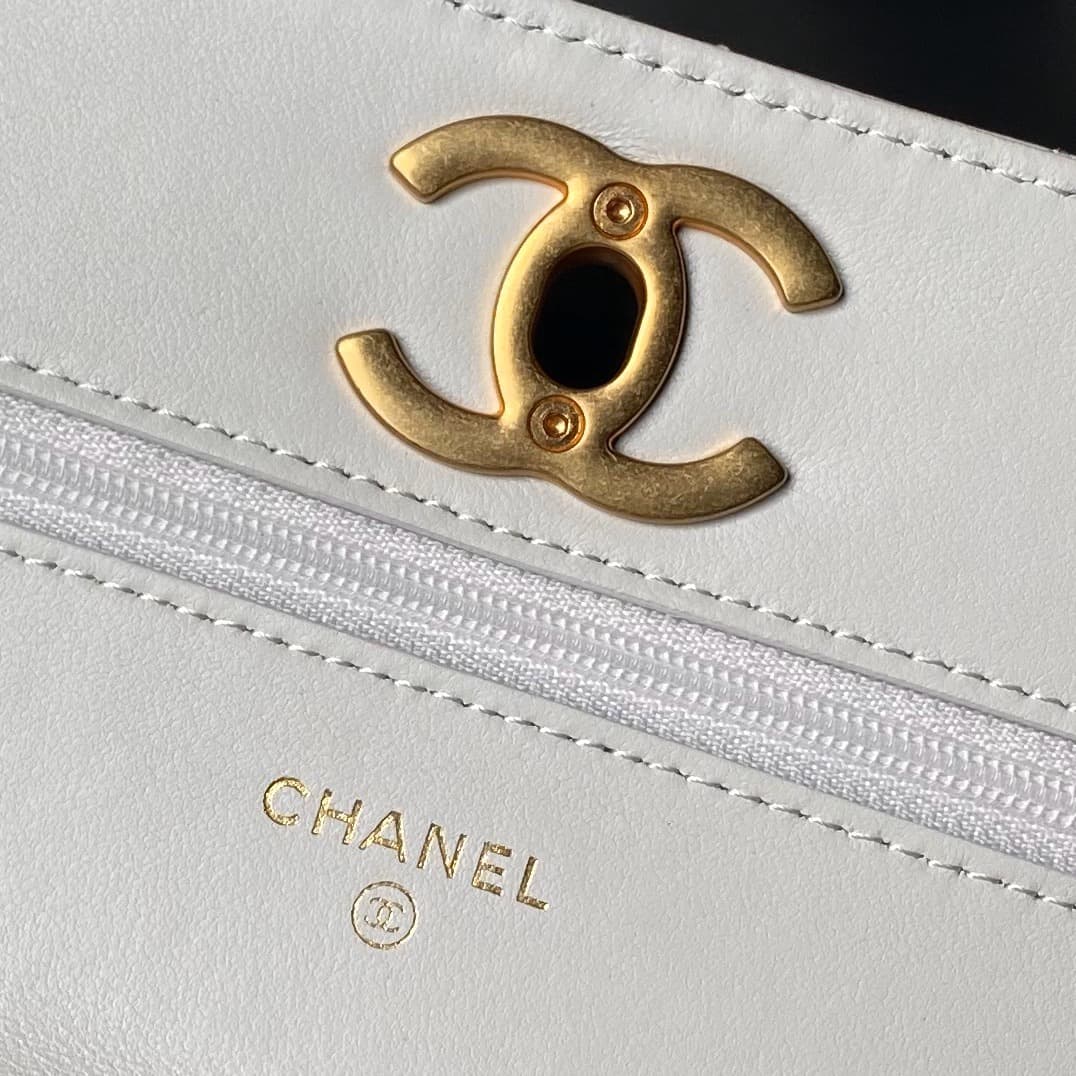 Chanel Wallet On Chain Shiny Lambskin & Gold Tone Metal White A