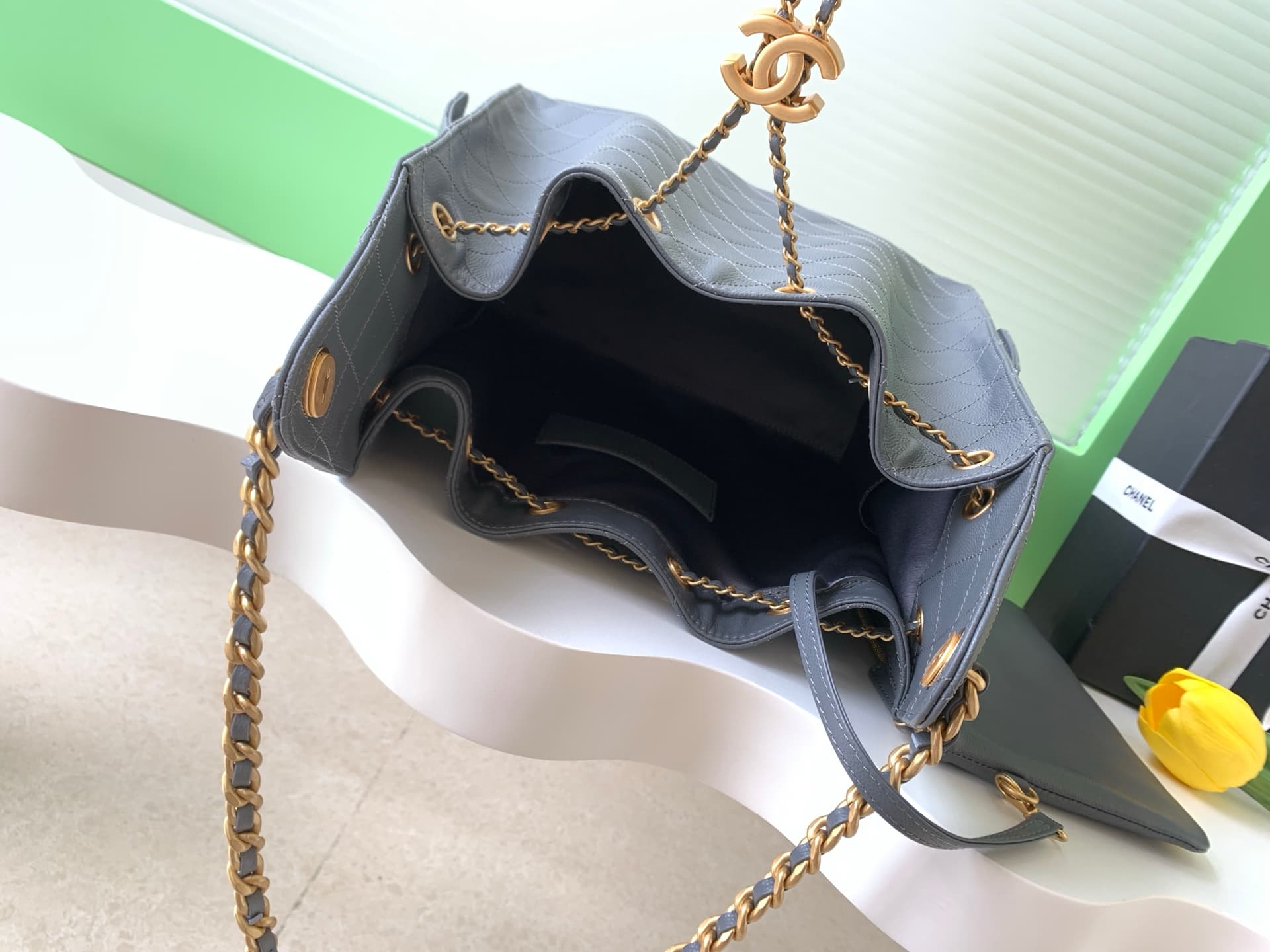 Chanel 25 Medium Hobo Medium handbag AS5311 Grained Calfskin & Gold-tone Metal Drak grey A