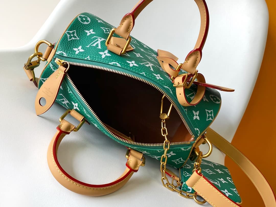 Louis Vuitton Speedy P9 Bandoulière 25 Green Soft calfskin M24423 High
