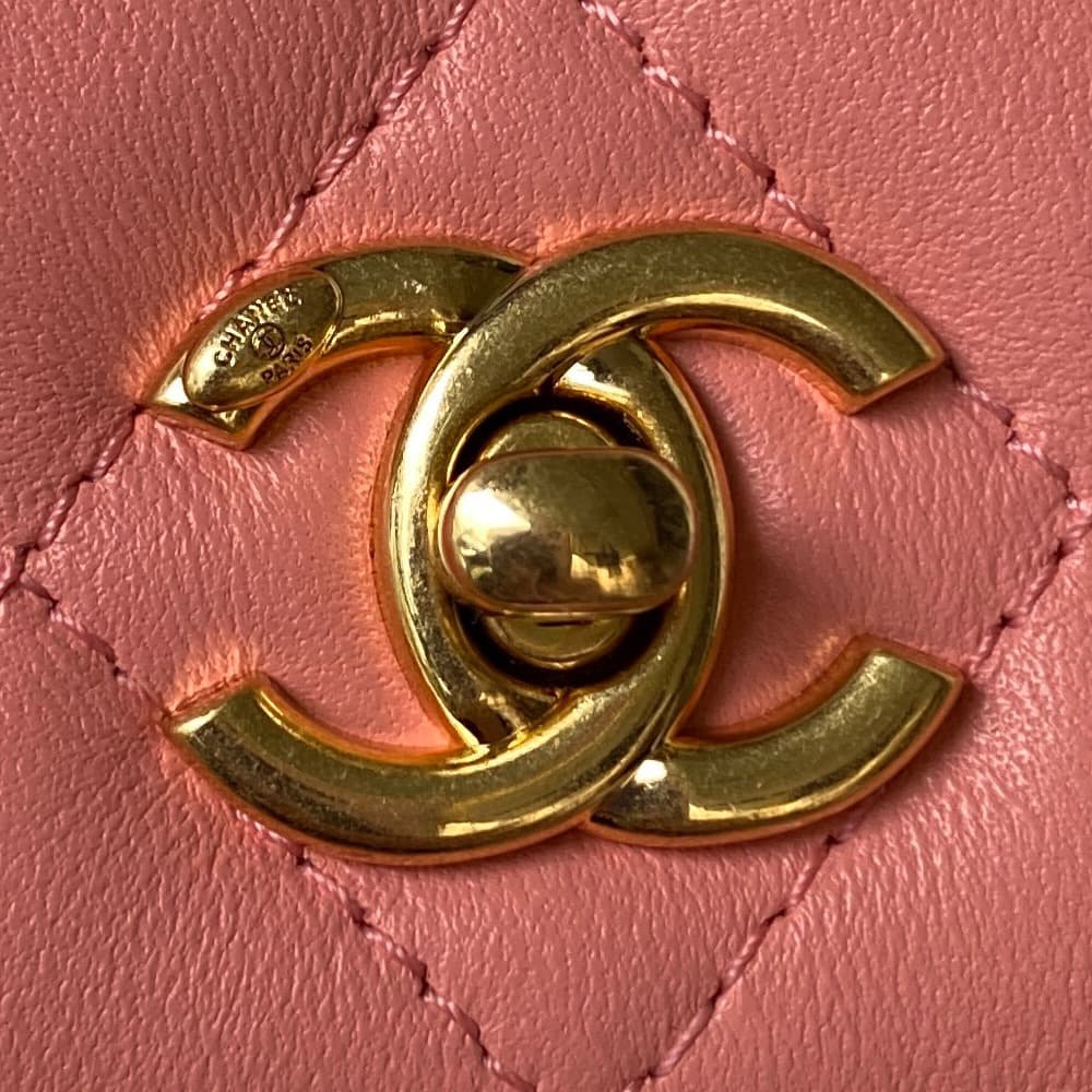 Chanel Wallet on Chain AP3504 Lambskin, Imitation Pearls, Strass & Gold-Tone Metal Pink A