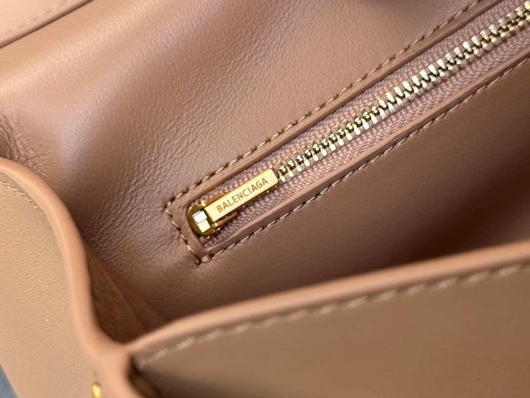 Balenciaga Rodeo Large Bag in Latte Leather With Gold-Tone Metal TOP