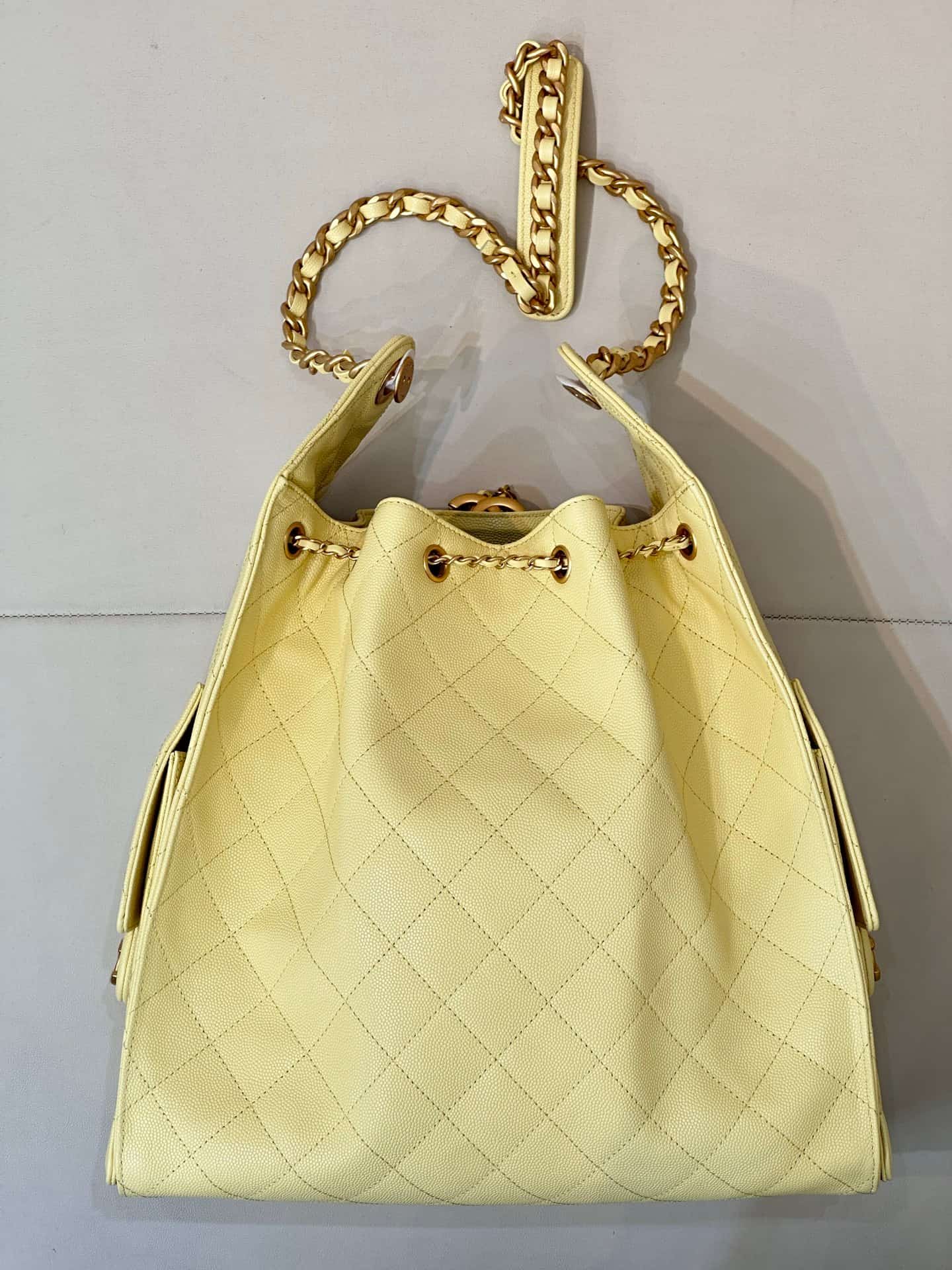 Chanel 25 Medium Hobo handbag AS5311 Grained Calfskin & Gold-tone Metal Yellow TOP