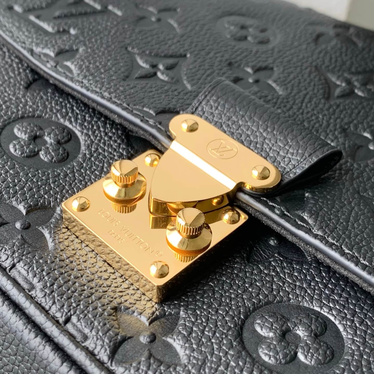 Louis Vuitton Pochette Métis Soft Black Cowhide leather M29783 High