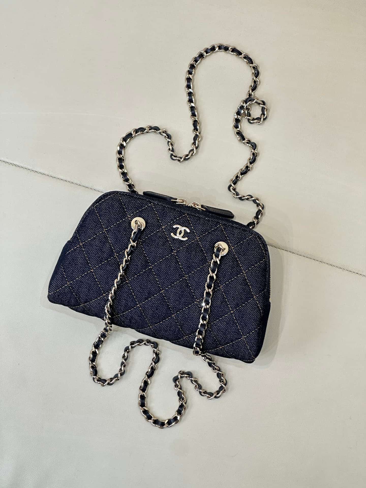 Chanel Clutch with chain Denim & Gold-Tone Metal Dark Blue AP5092 TOP