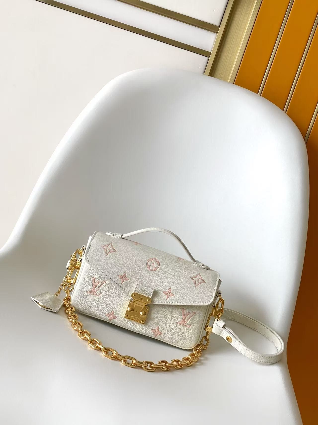 Louis Vuitton Pochette Métis East West Milky White/Peach Cowhide leather M27575 High