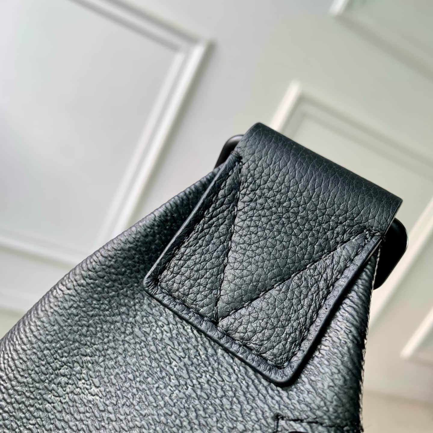 Louis Vuitton Duo Slingbag Black Monogram Midnight coated canvas M28399 High
