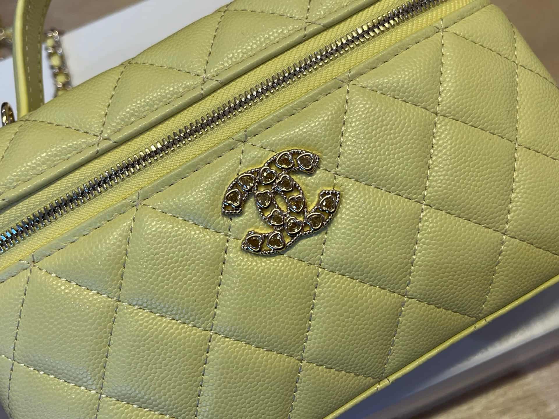 Chanel Vanity with Chain Grained Shiny Calfskin & Gold-Tone Yellow A96140 A