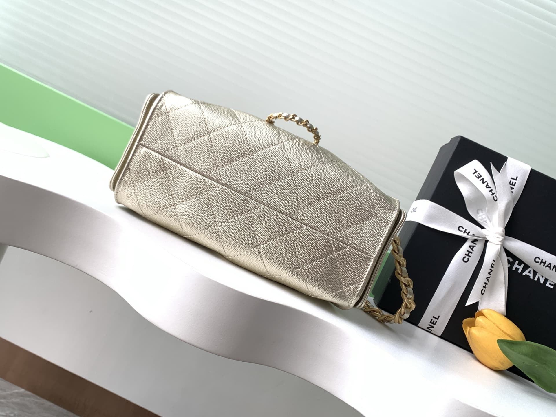 Chanel 25 Mini Hobo handbag AS5631 Grained calfskin & gold-tone metal Gold A