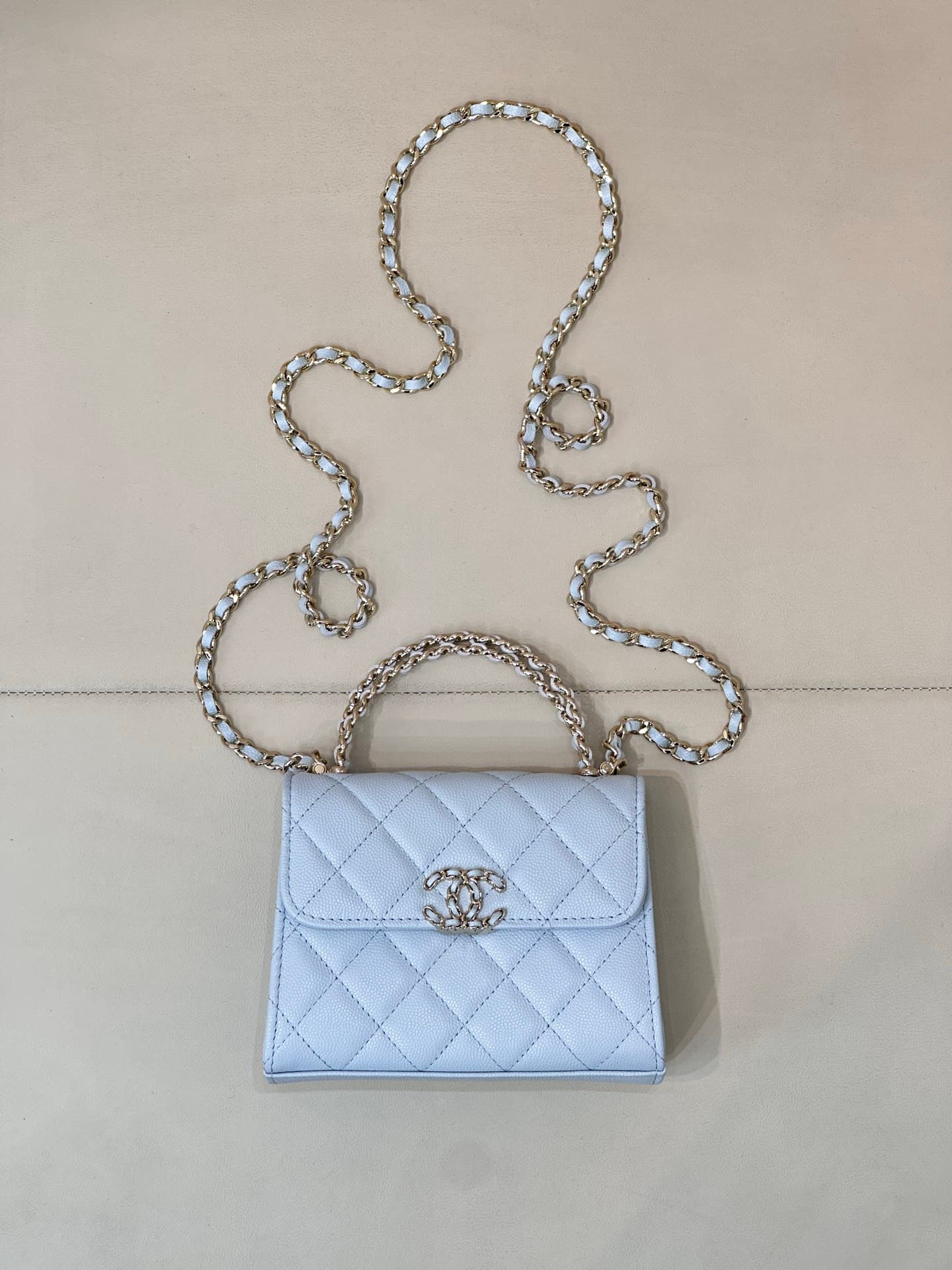 Chanel Clutch with chain Grained Calfskin&Gold-Tone Metal Blue AP3236 TOP