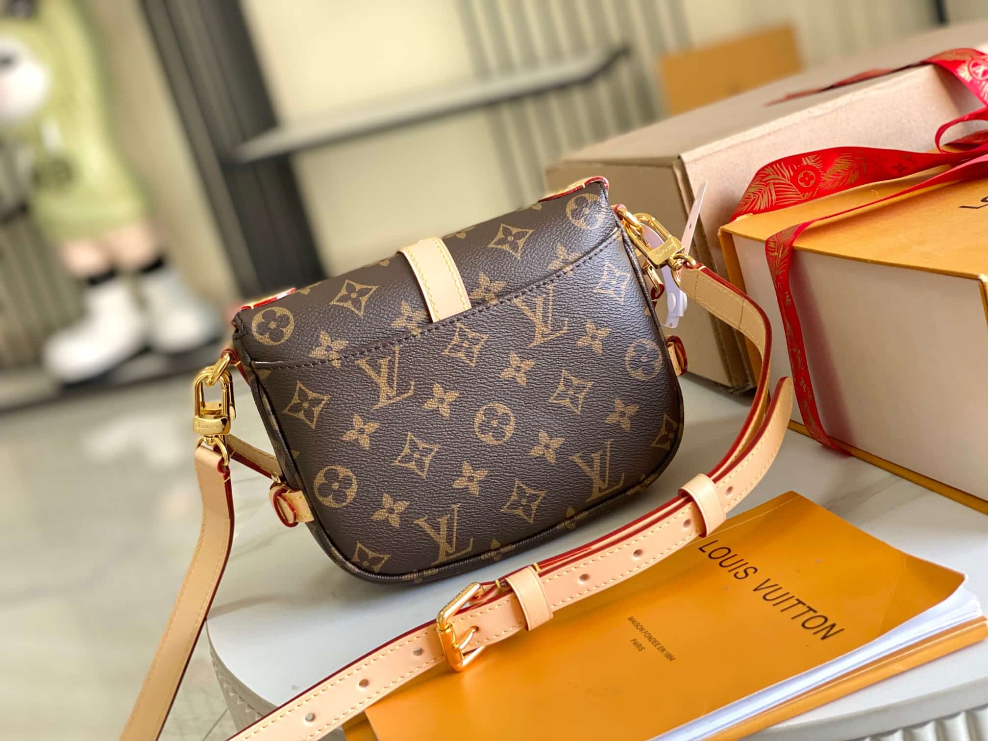 Louis Vuitton SAUMUR BB Monogram Canvas M46740 TOP