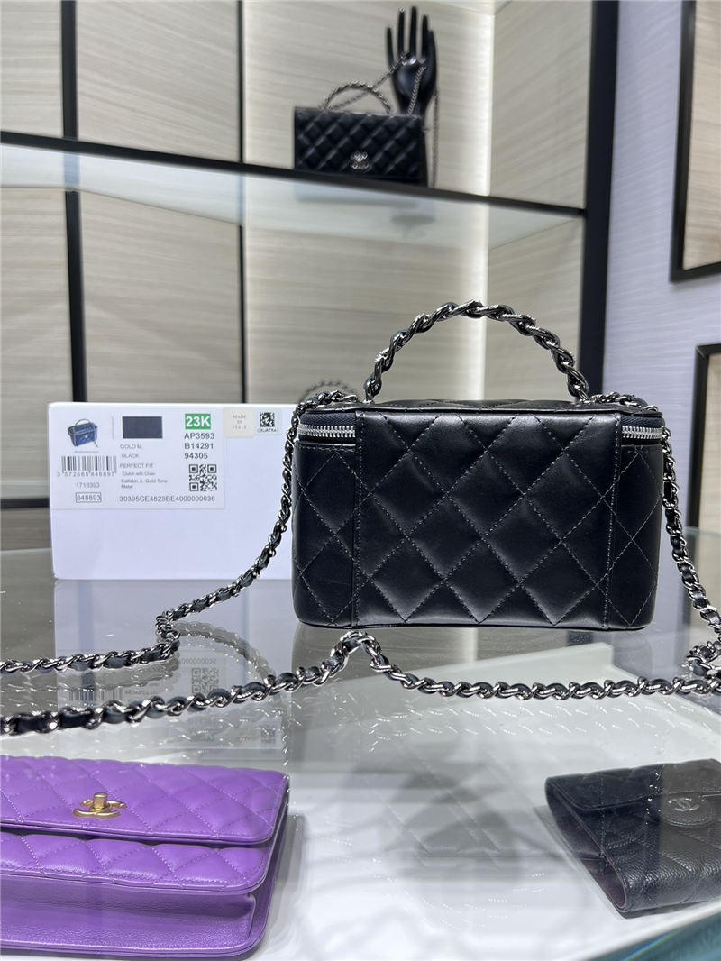 CLUTCH WITH CHAIN AP3593 Shiny Crumpled Calfskin, Strass & Ruthenium-Finish Metal Black A