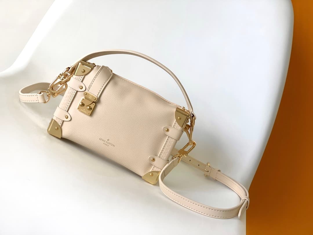 Louis Vuitton SIDE TRUNK PM Chalk Grained calf leather M23915 High