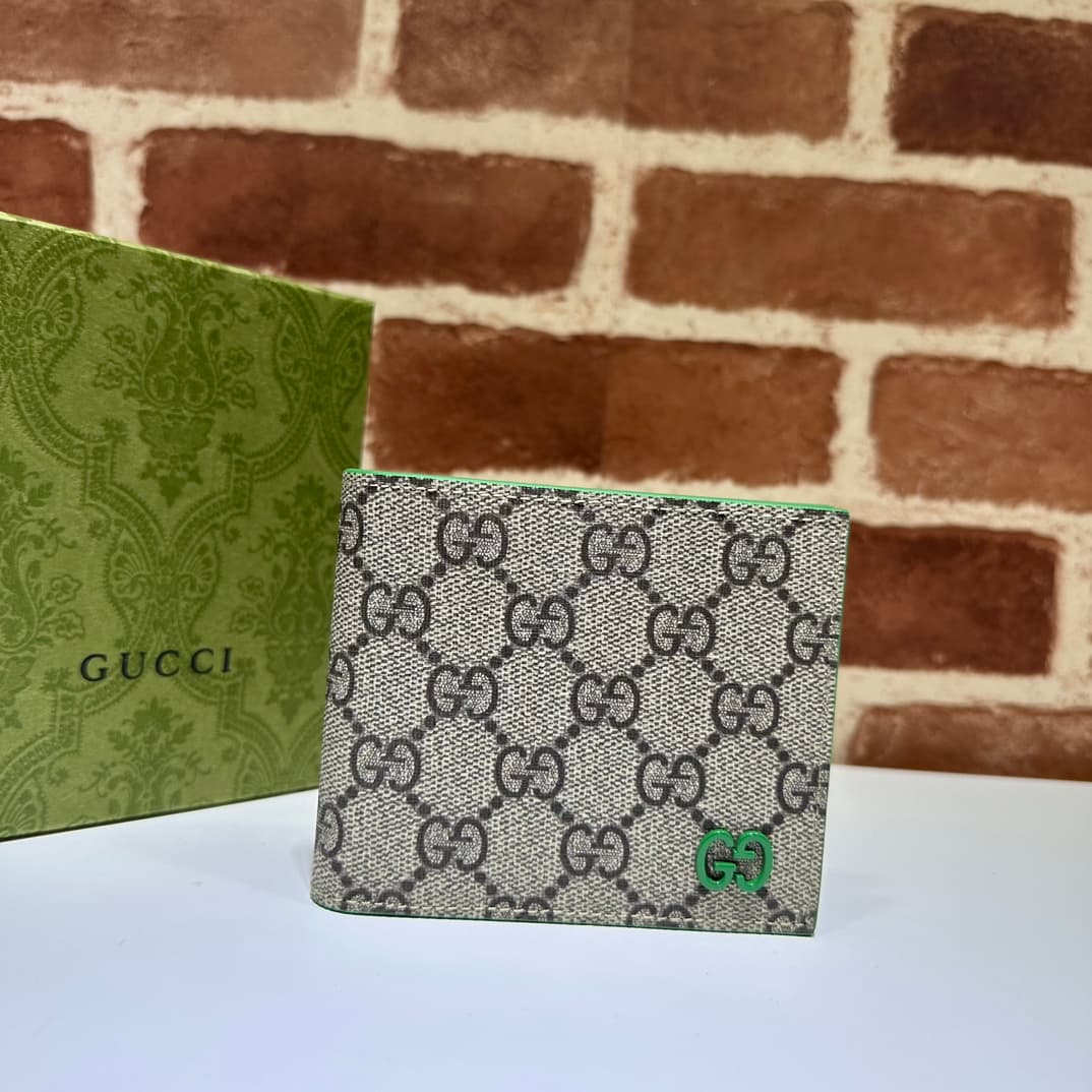 GUCCI Green interior GG bi-fold wallet 768243 High