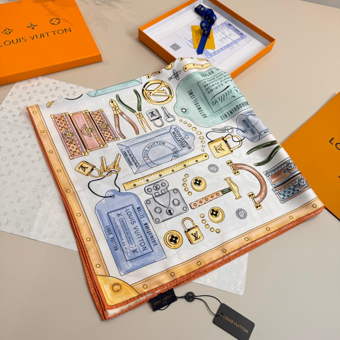 Louis Vuitton Paris En Beaute Square 90