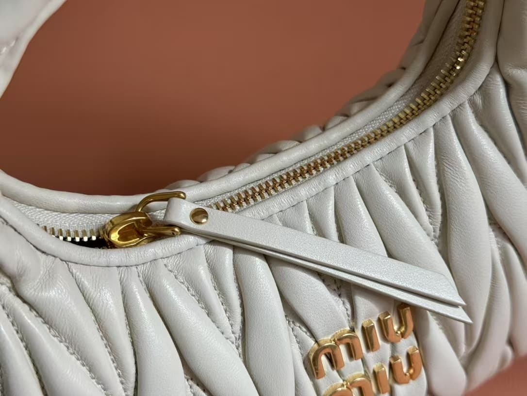 Wander matelassé nappa leather hobo bag High