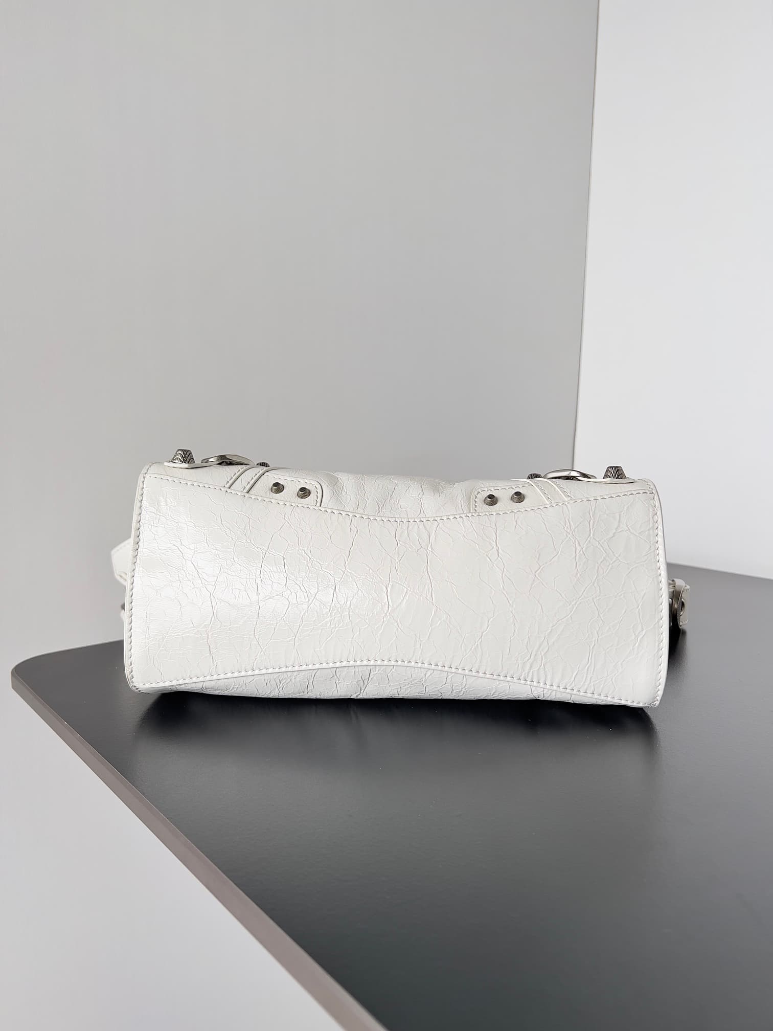 Balenciaga Small Neo Cagole City bag in White lambskin leather High