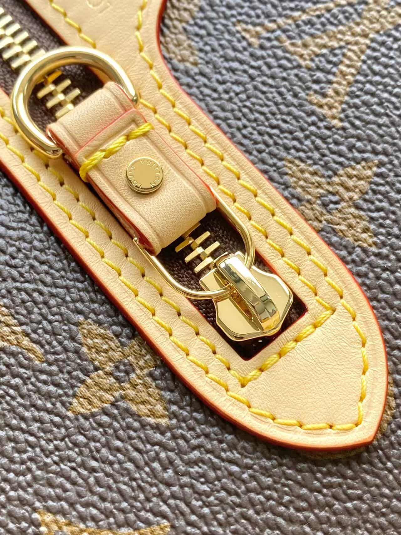 Louis Vuitton Lineup BB Monogram coated canvas M28423 TOP