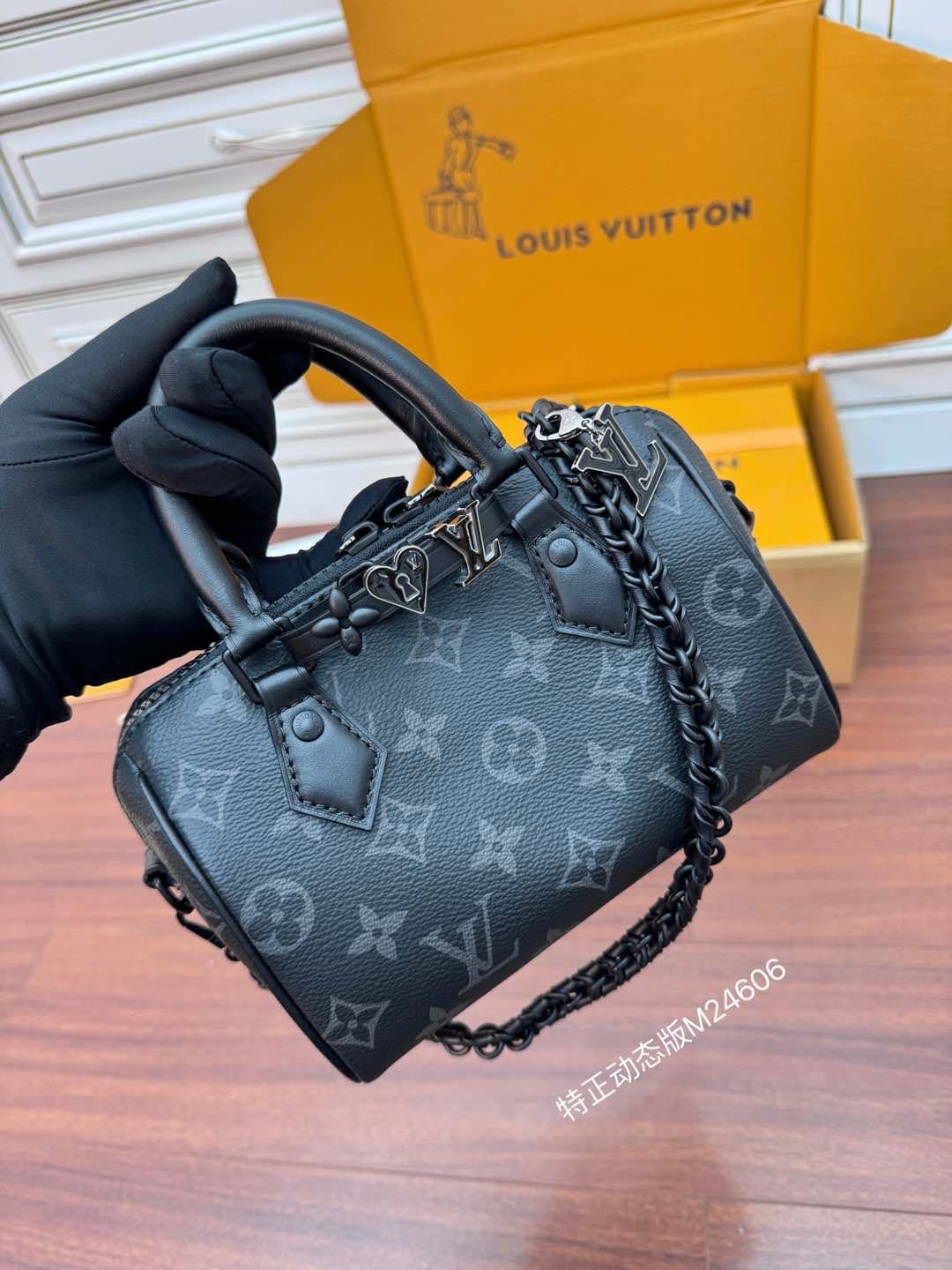 Louis Vuitton SPEEDY BANDOULIÈRE 18 Monogram Eclipse M24606 Top