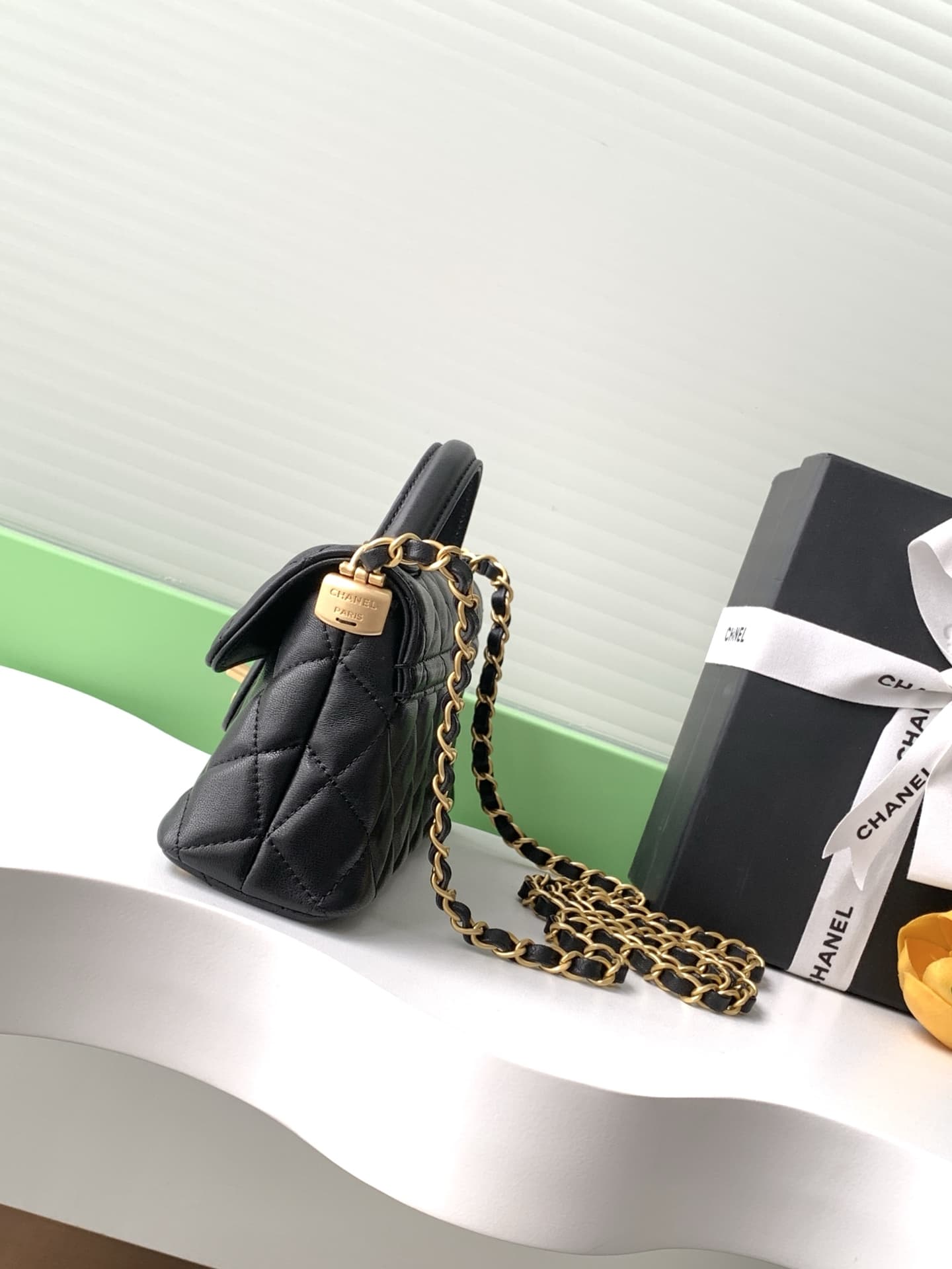 Mini FLAP BAG WITH TOP HANDLE Lambskin Gold-Metal AS5354 Black A