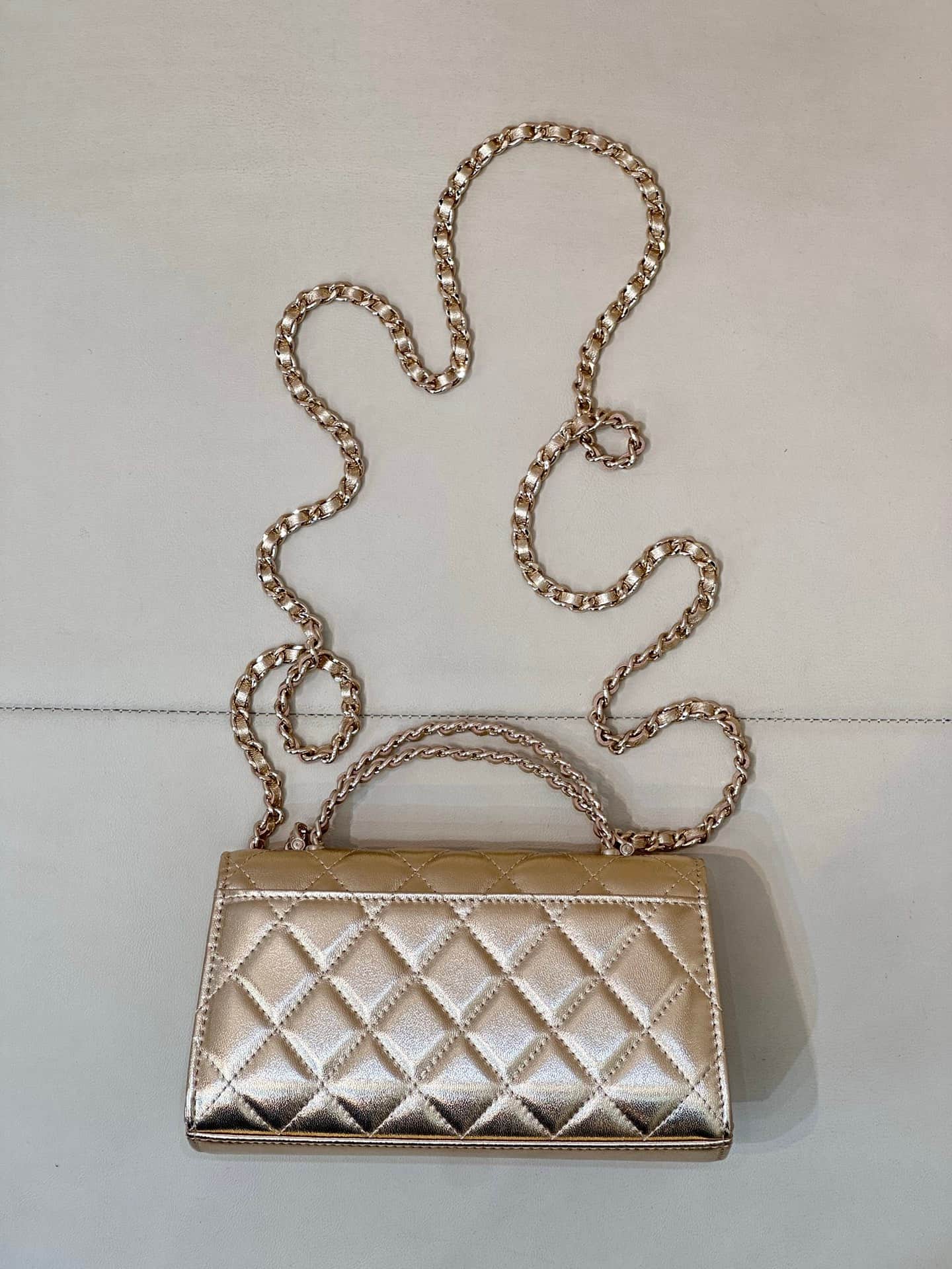 Chanel Clutch with chain Metallic Lambskin&Gold-Tone Metal Gold AP3238 TOP
