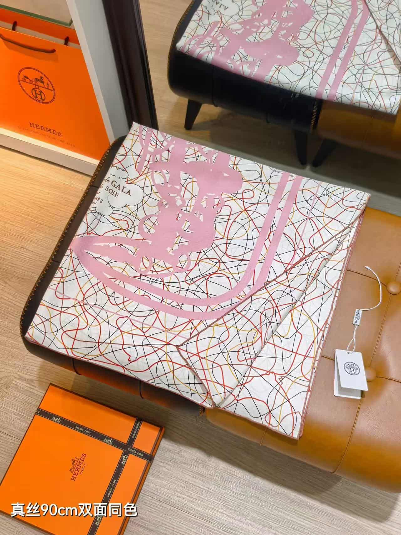 Hermes Brides de Gala au Fil de Soie scarf 90 blanc / rose / caramel