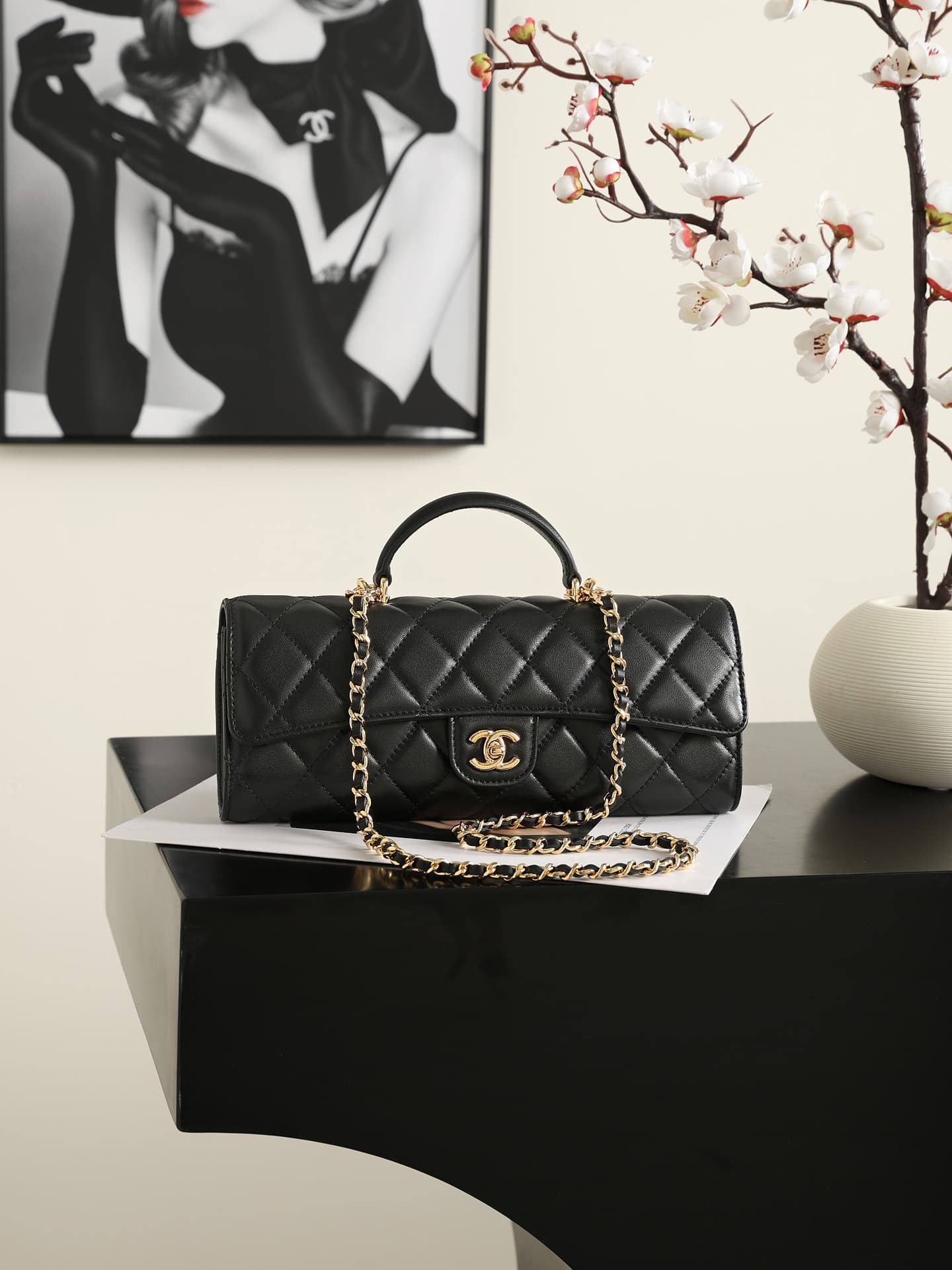 Chanel Clutch with chain Lambskin Calfskin & Gold-Tone Metal Black AP5280 A