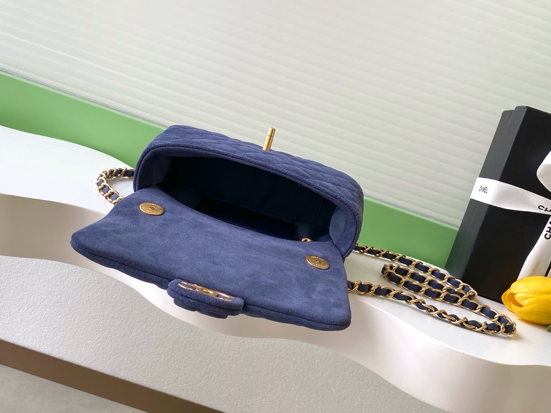 Chanel Classic Flap bag in Navy Blue Suede & Gold-Tone Metal AS5989 A