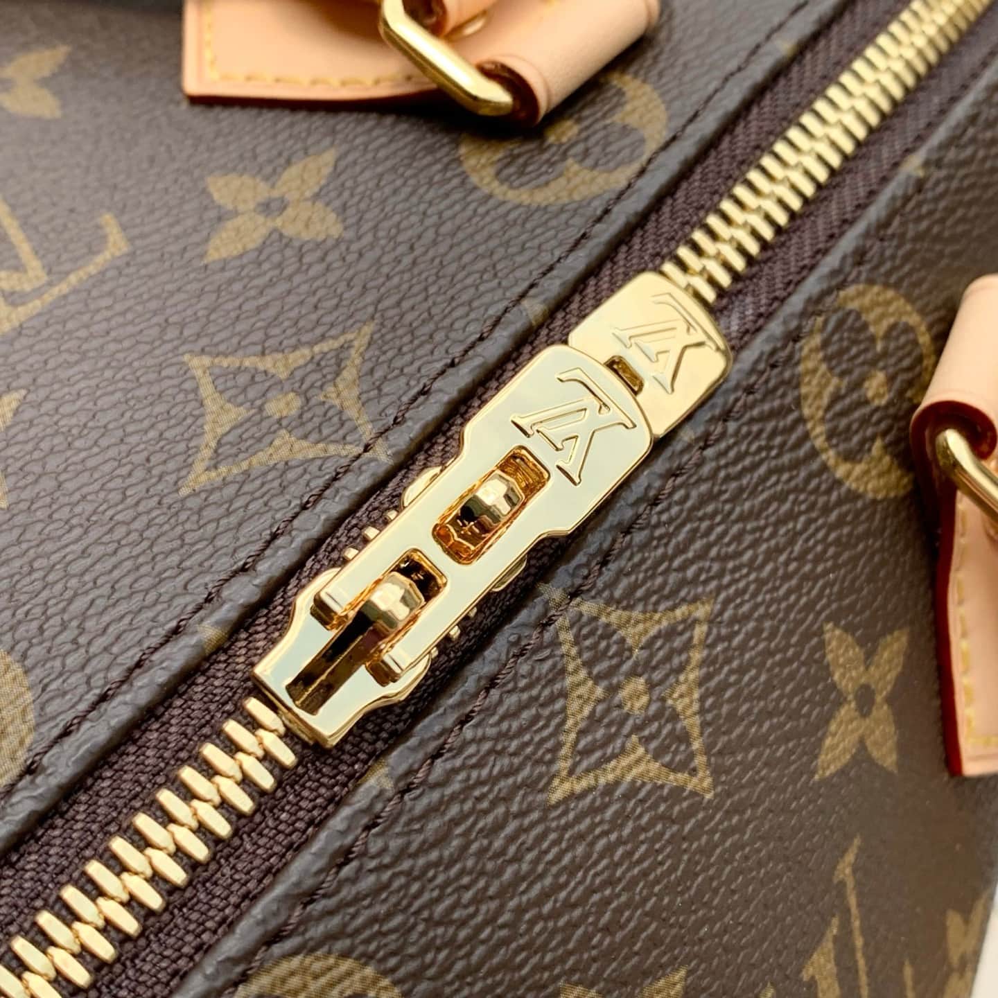 Louis Vuitton Speedy Bandoulière 20 Monogram coated canvas M13039 High