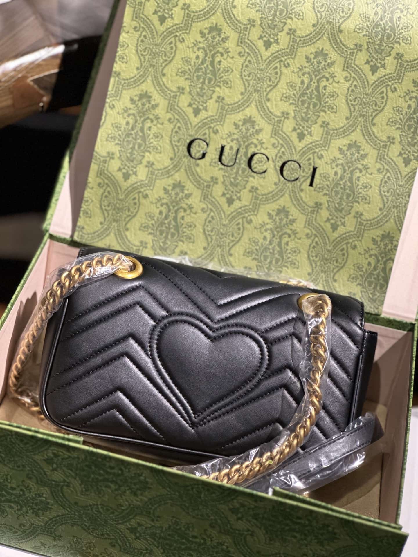 GUCCI GG MARMONT SMALL SHOULDER BAG 446744