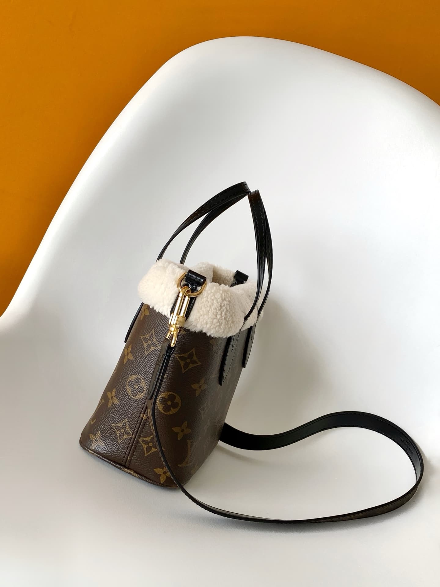 Louis Vuitton Neverfull Bandoulière Inside Out BB Monogram Shearling Coated canvas M26315 High