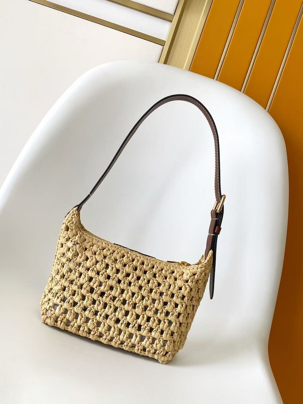 Louis Vuitton Hills Pochette Natural Tan Raffia M14304 High