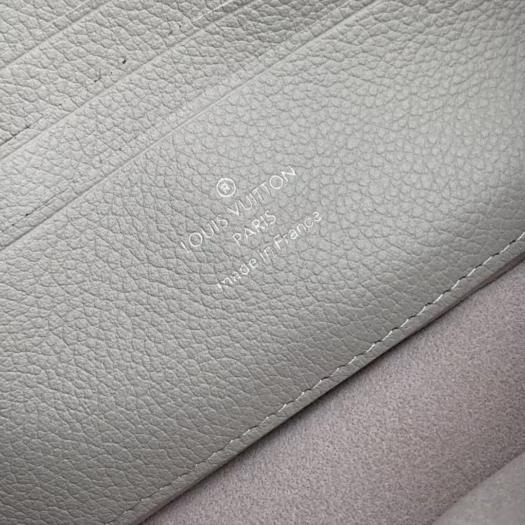 Louis Vuitton Wallet On Chain Ivy Embossed grained cowhide leather M14225 High