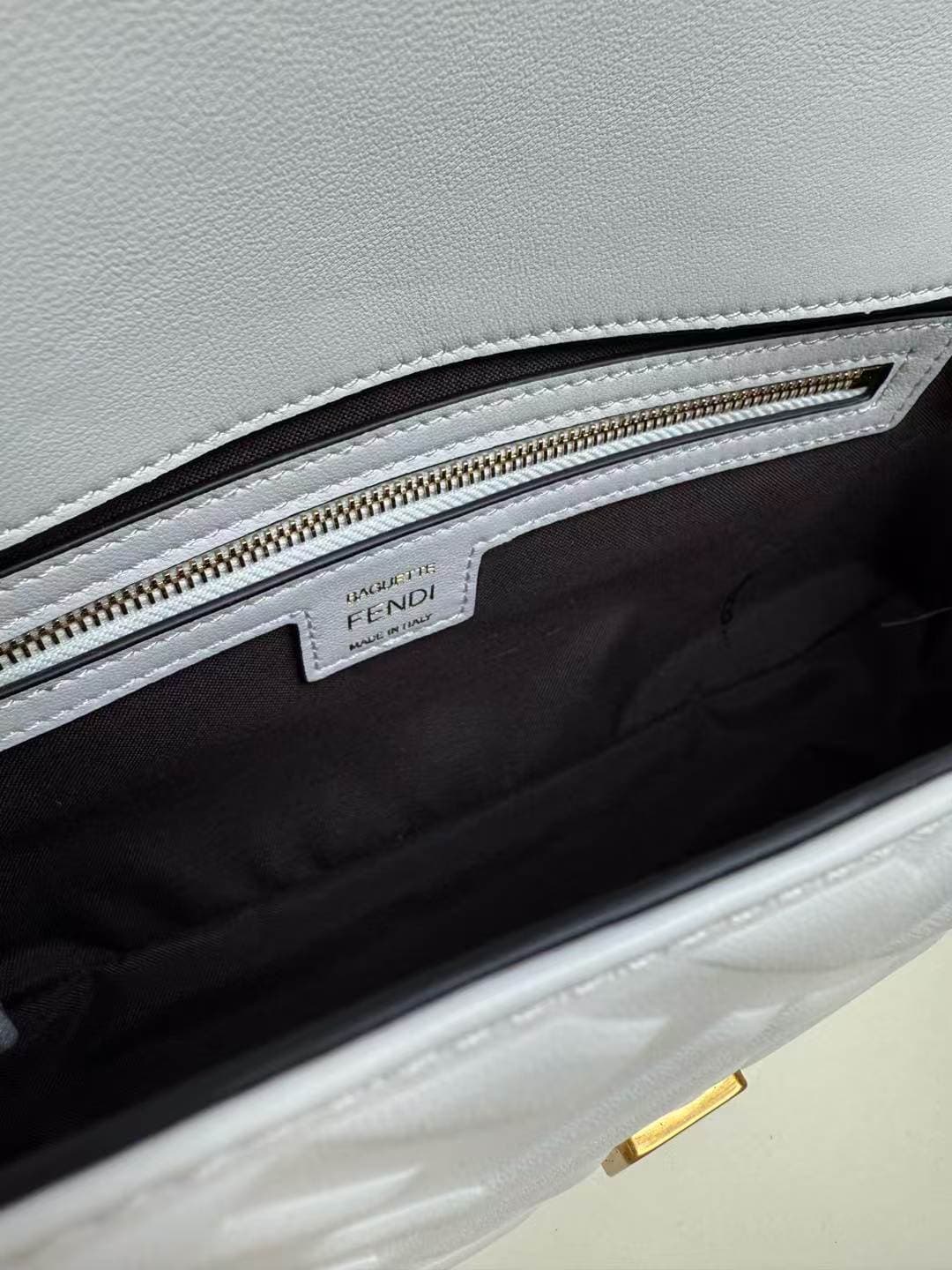 Fendi BAGUETTE leather bag White High