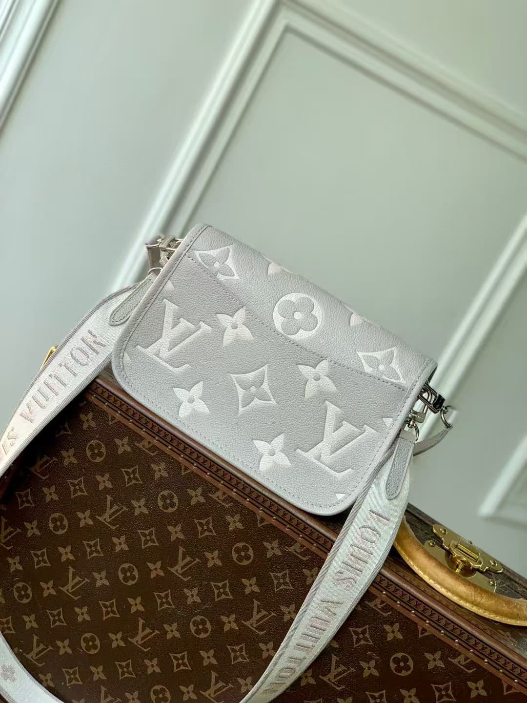 Louis Vuitton Diane Monogram Empreinte leather M14214 High