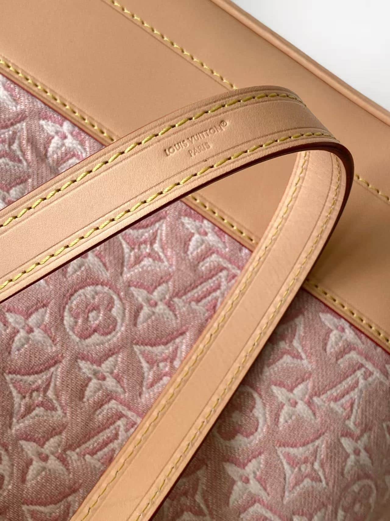Louis Vuitton Noé Monogram Emblème Rose Ruban M28714 High