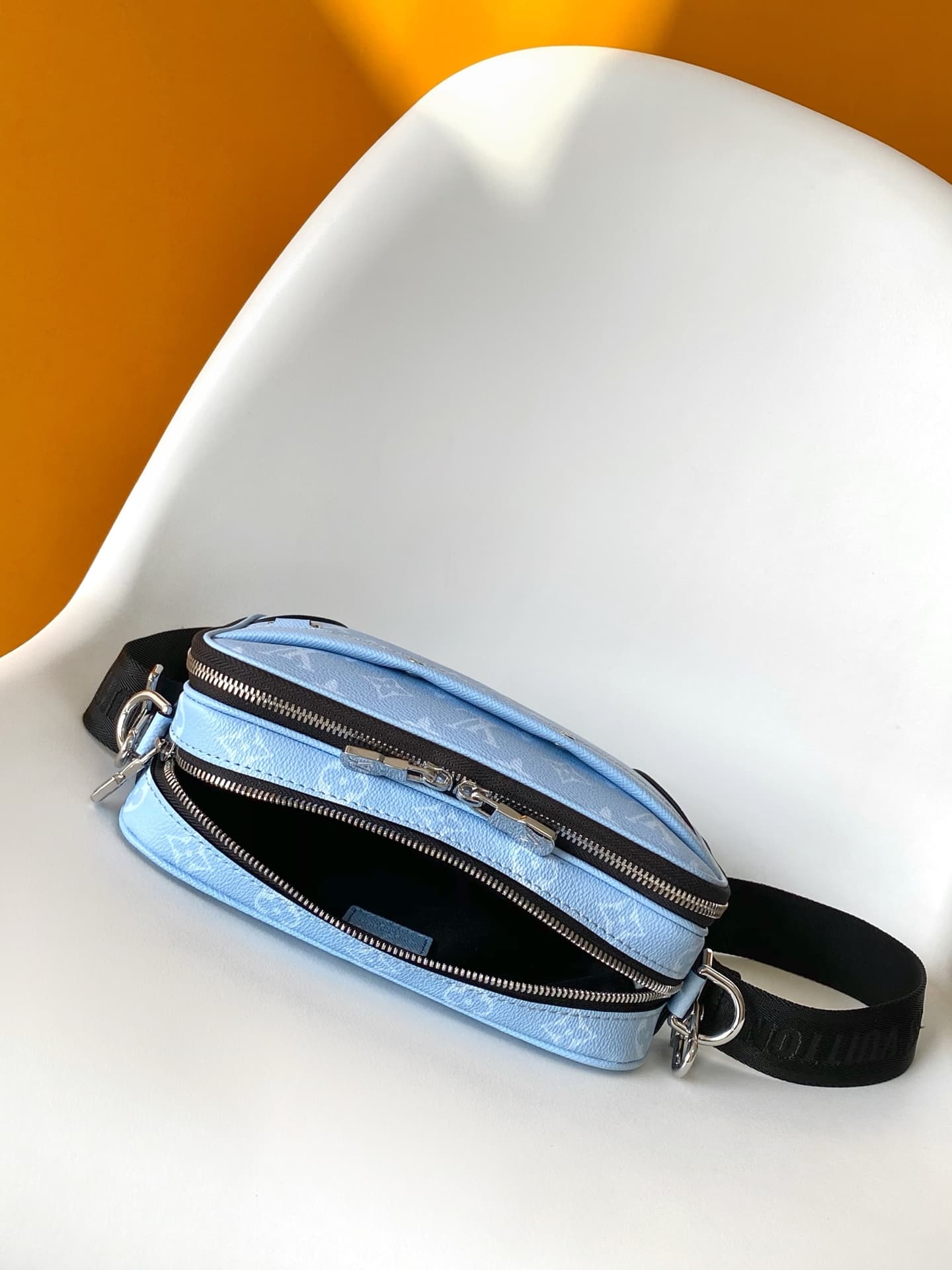 Louis Vuitton Alpha Messenger bag in Sky Blue Taigarama Monogram Coated Canvas M14073 High