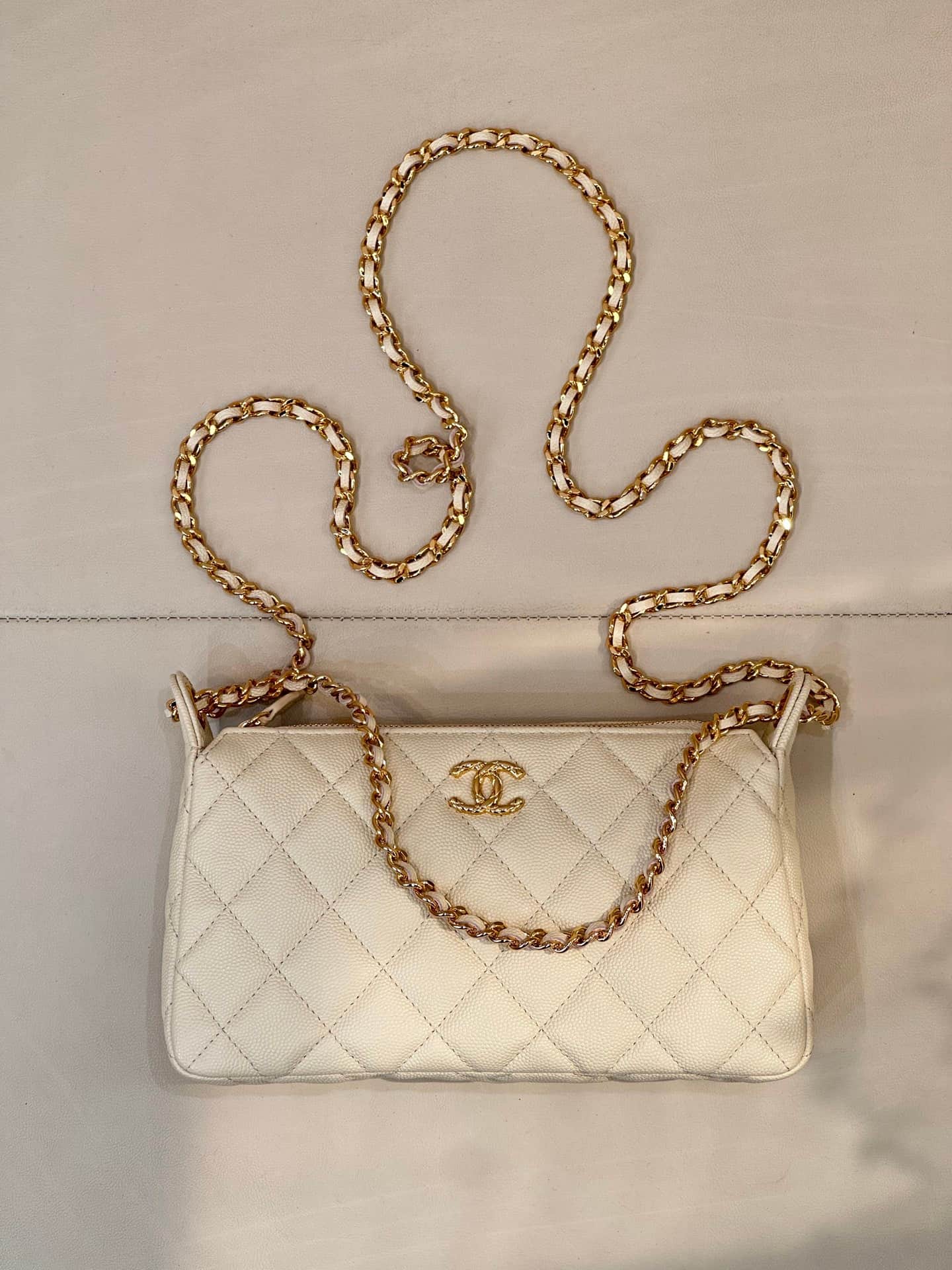 Chanel Hobo Bag Grained Calfskin & Gold-tone Metal Beige AP5023 TOP