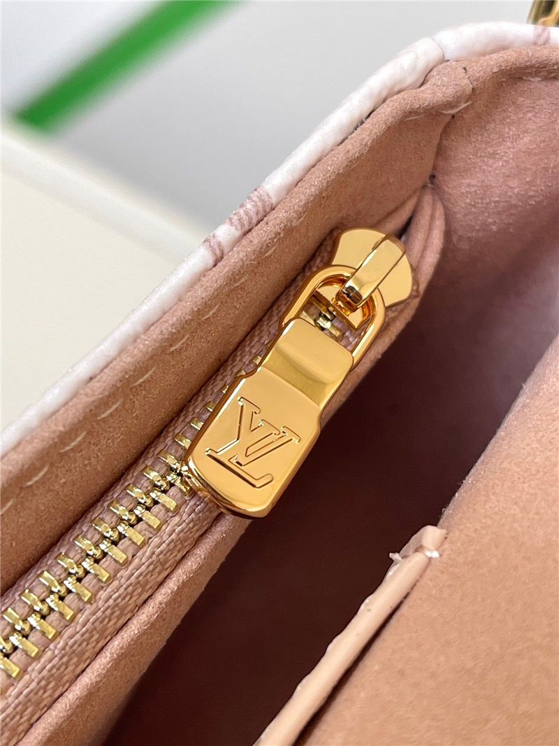 Louis Vuitton WALLET ON CHAIN IVY Monogram coated canvas M83091 High