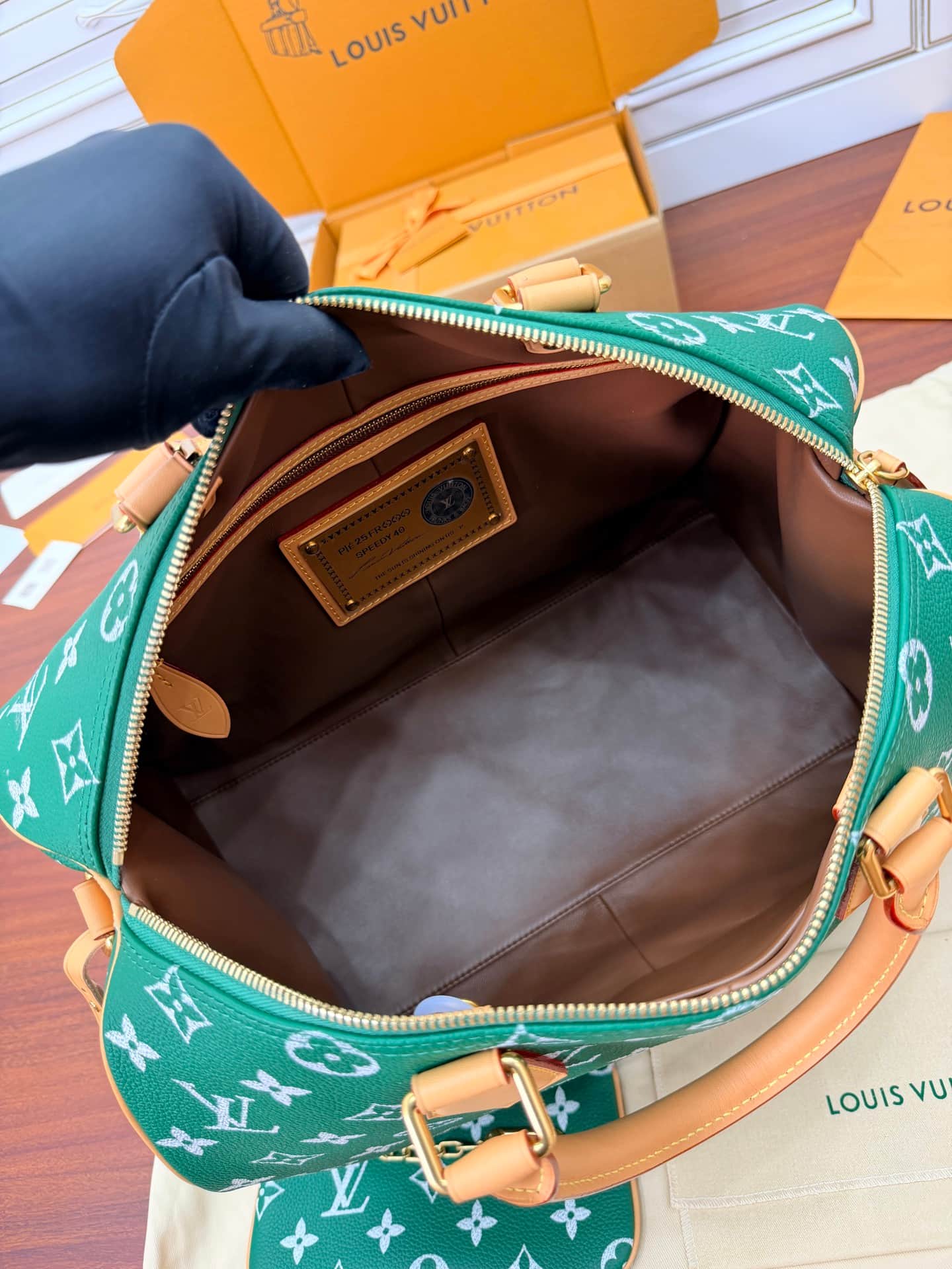 Louis Vuitton Speedy P9 Bandoulière 40 Green Soft calfskin M24417 TOP