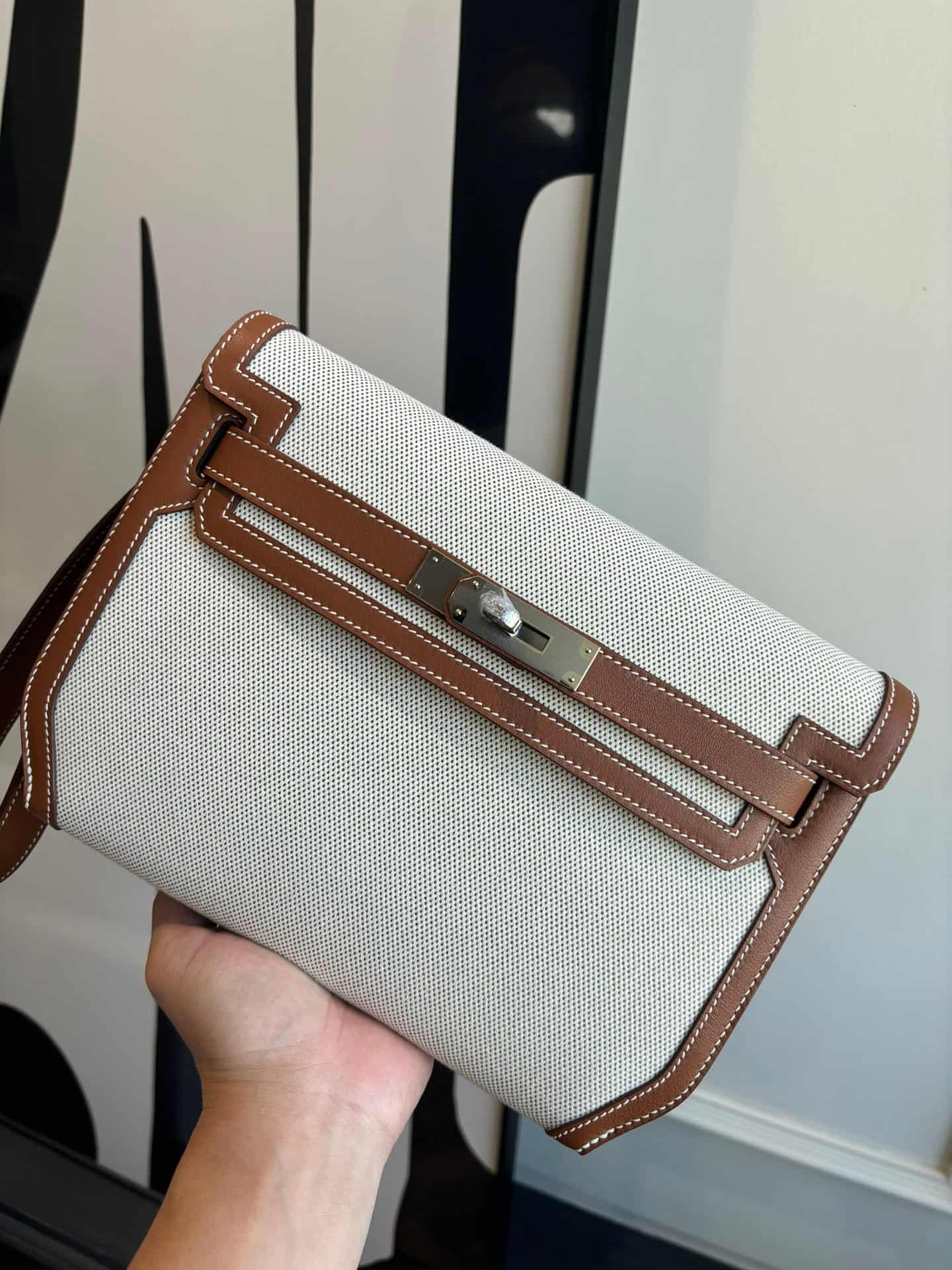Hermes Kelly Depeches 25 pouch in H canvas and Swift Leather WAX High