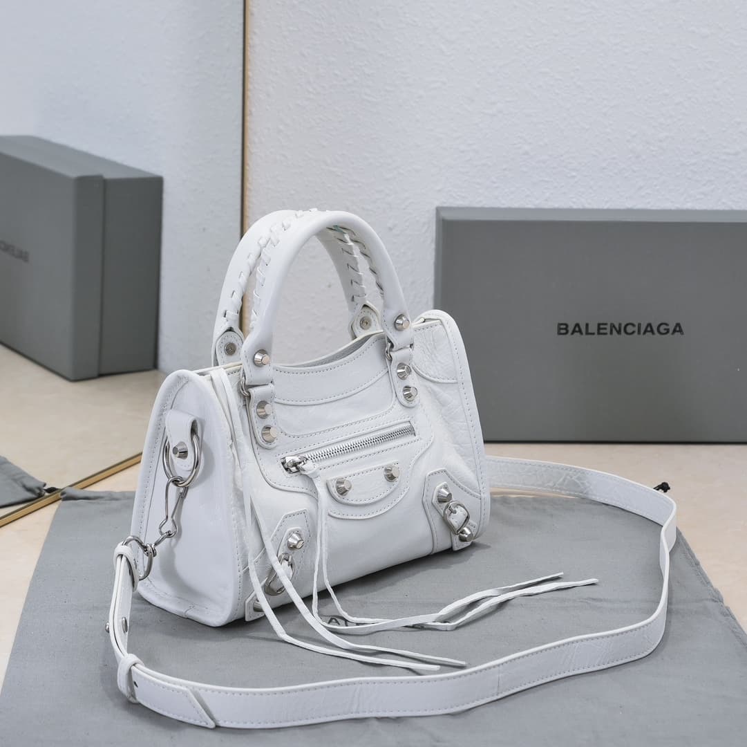 WOMEN'S LE CITY MINI BAG Lambskin & Silver Metal High