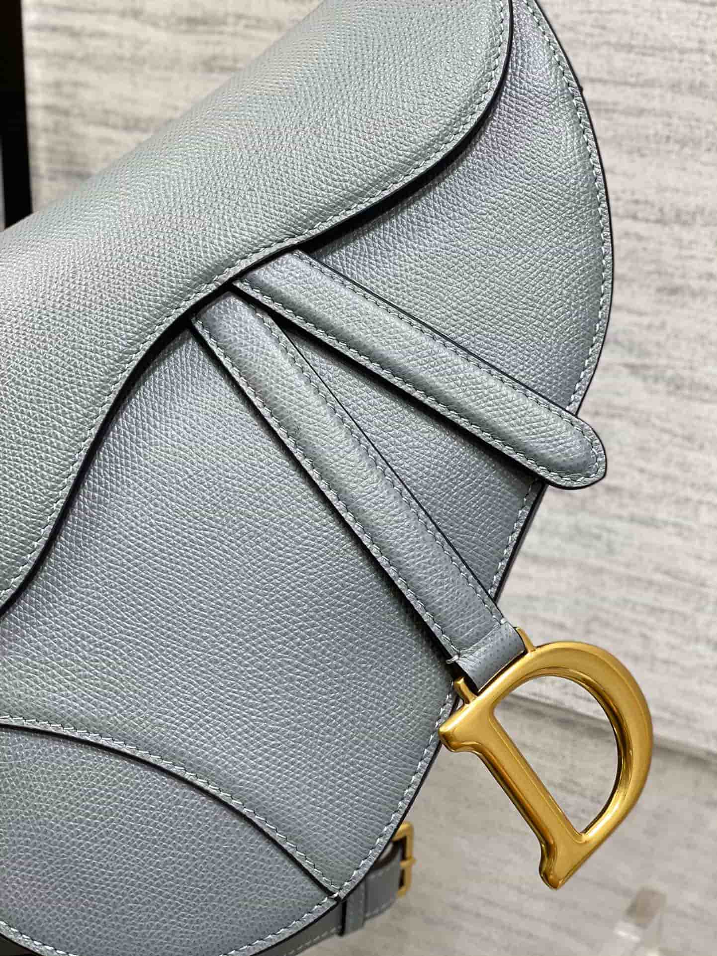 SADDLE BAG Grained Calfskin Light Grey High