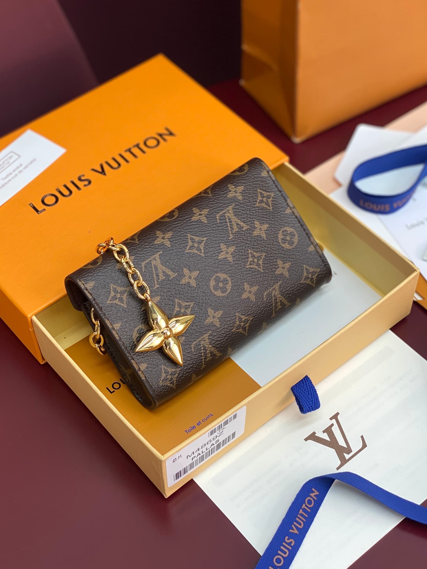 Louis Vuitton Pouch Metis Belt Monogram coated canvas M4869Z High
