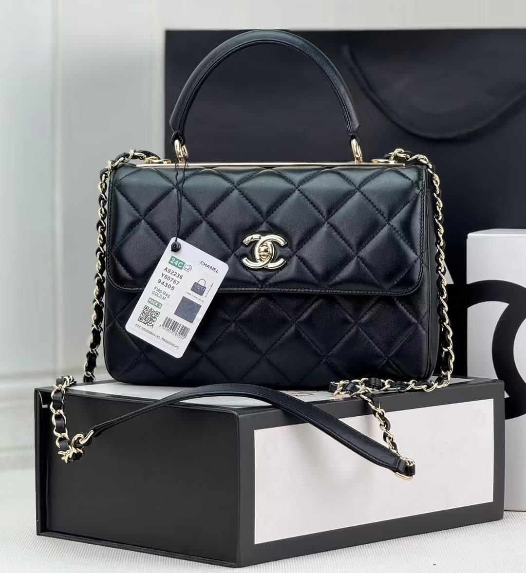 SMALL FLAP BAG WITH TOP HANDLE Lambskin Gold Metal Black B