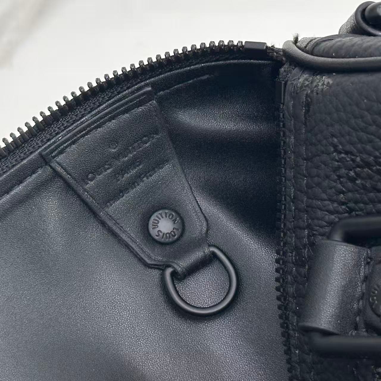 Louis Vuitton Speedy P9 Bandoulière 20 Ultrablack Calfskin leather M28262 High