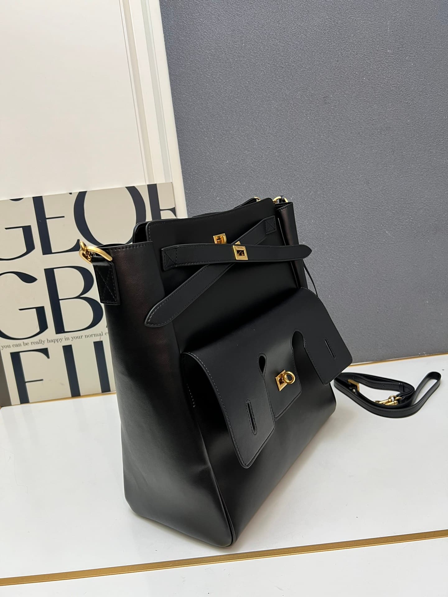 Balenciaga Bel Air Carry All Bag in balck  leather 1W8806 High